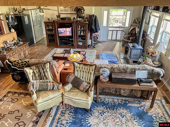 3rd image of 120 Driftwood Dr