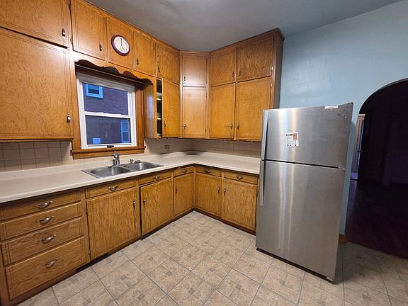 3rd image of 413 Saint Thomas Ave