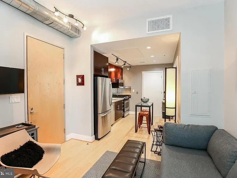 929 Florida Ave NW — Photo 3