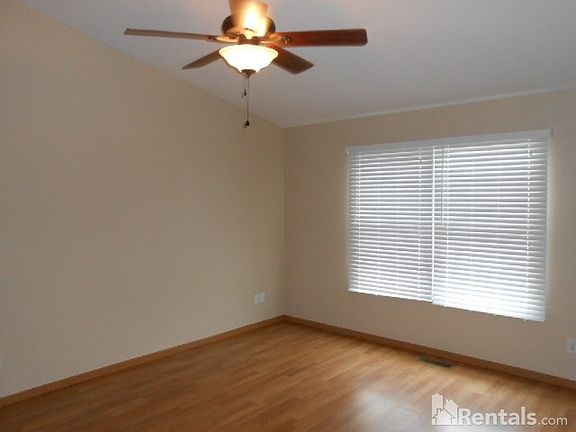 5th image of 133 Salinger Dr