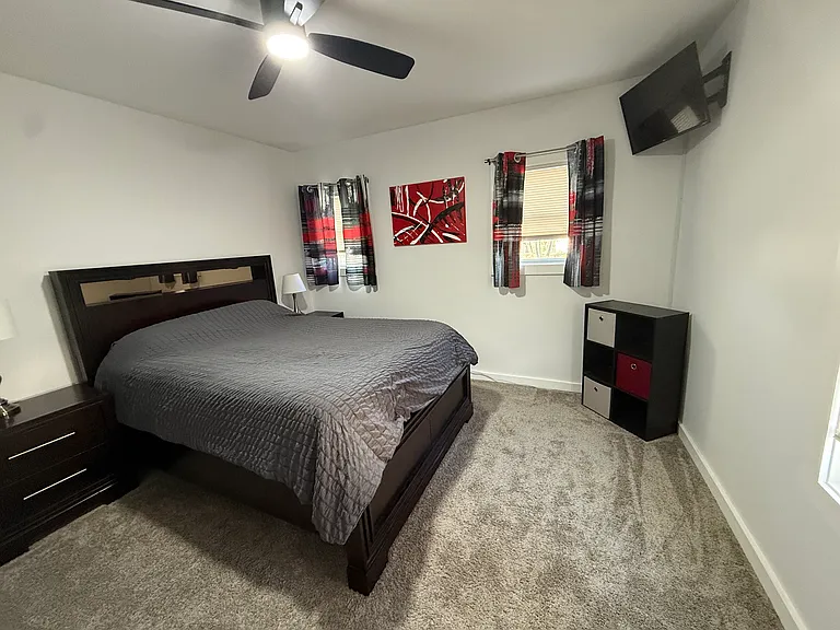 28 Mineola St #28 — Photo 8