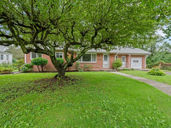 16 Beverly Road, Wethersfield, CT 06109