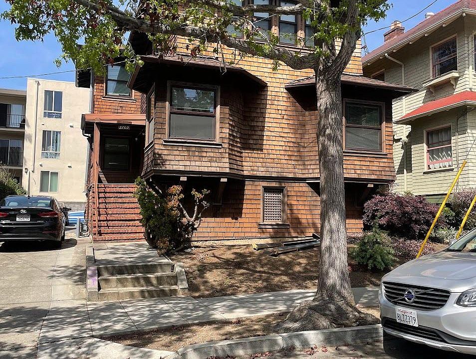 2nd image of 2709 Parker St
