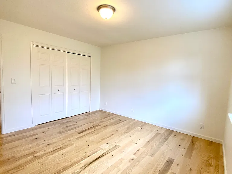 2433 Gay St — Photo 15