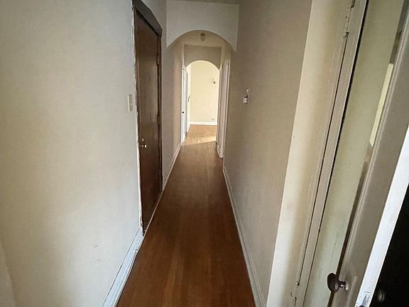 3rd image of 2113 N Mozart St #1S