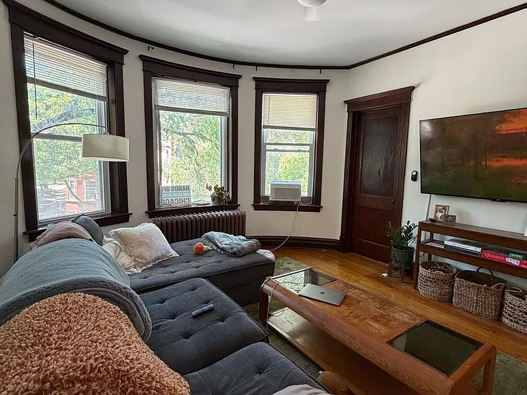2701 N Whipple St — Photo 3