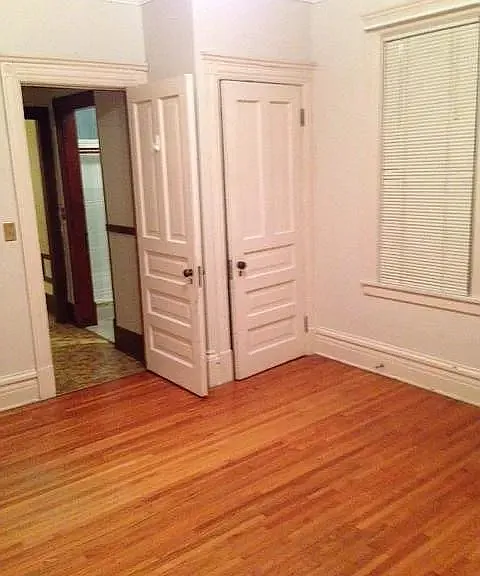 330 4th St NE #2 — Photo 6