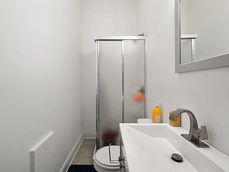 543 N Noble St — Photo 10