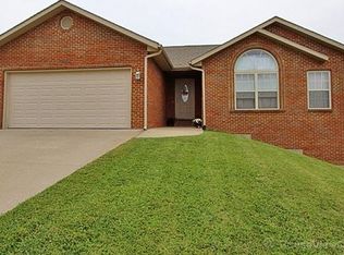 205 Cedar Meadows Dr, Jackson, MO 63755