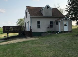5723 Sunny Ridge Rd, Mineral Point, WI 53565
