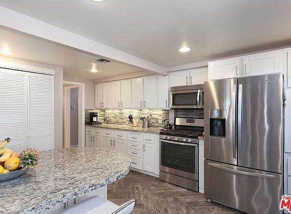 2nd image of 6655 Ampere Ave