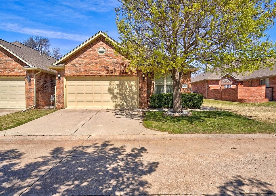 1st image of 12326 Greenlea Chase W