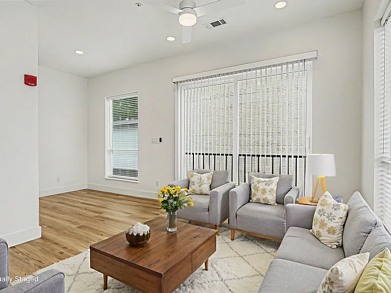 2217 N Fitzhugh Ave #205 — Photo 27