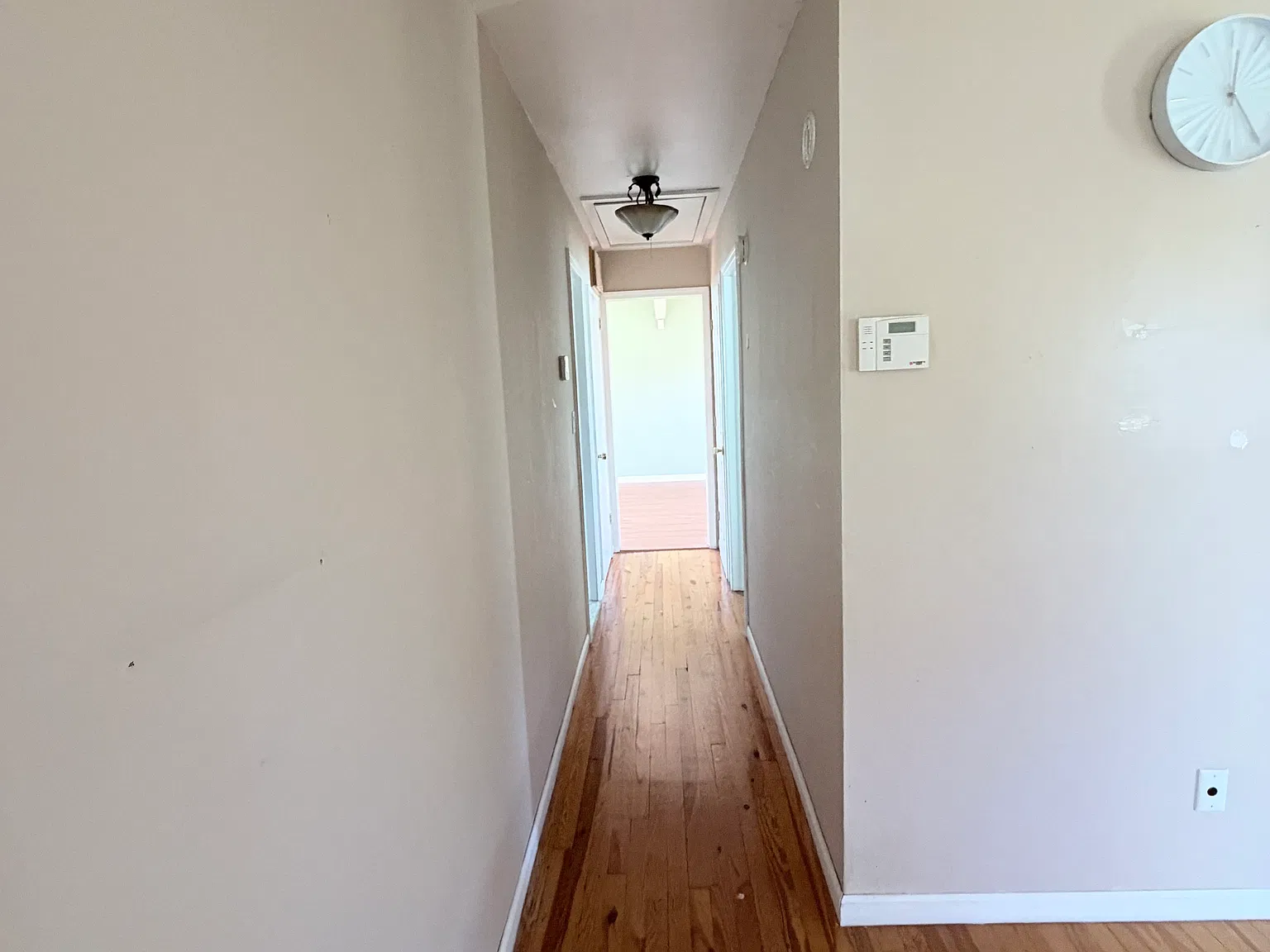 Joselson Ave, Bay Shore — Photo 2