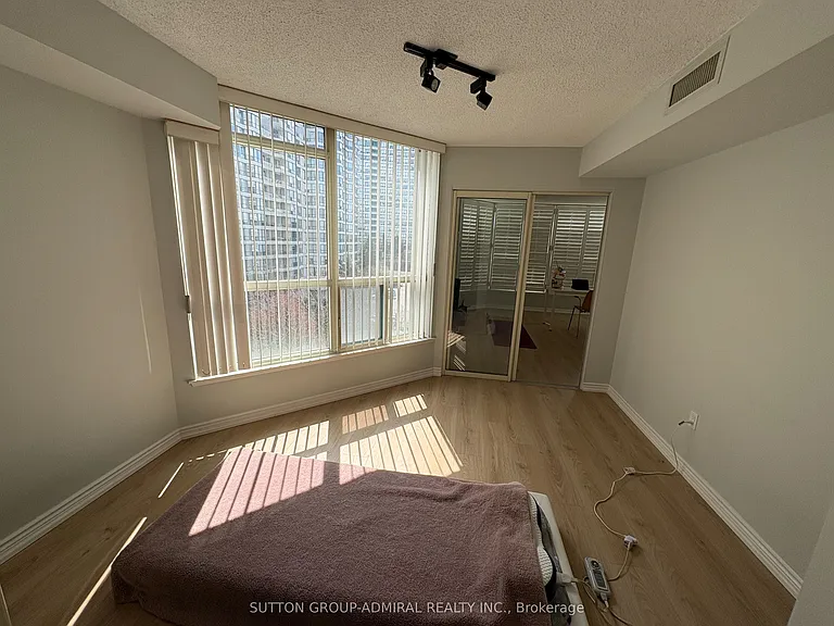 1 Clark Ave W #701 — Photo 12