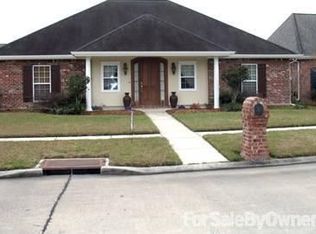 415 Lancaster Dr, Houma, LA 70360