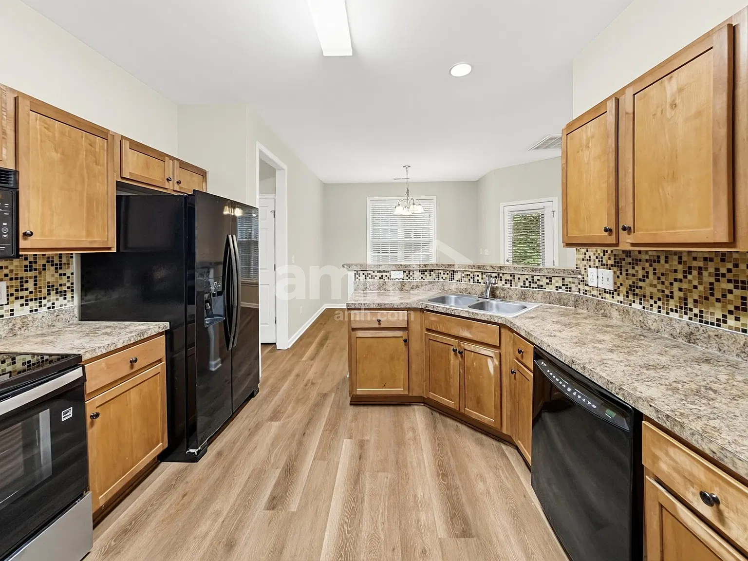 3 bed, 2.0 bath, 1344 sqft, $1,855 — Photo 4