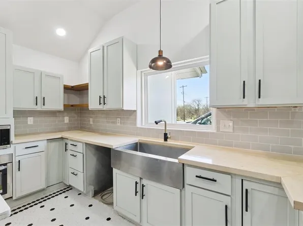 1220 W Dewey St, Shawnee, OK 74801