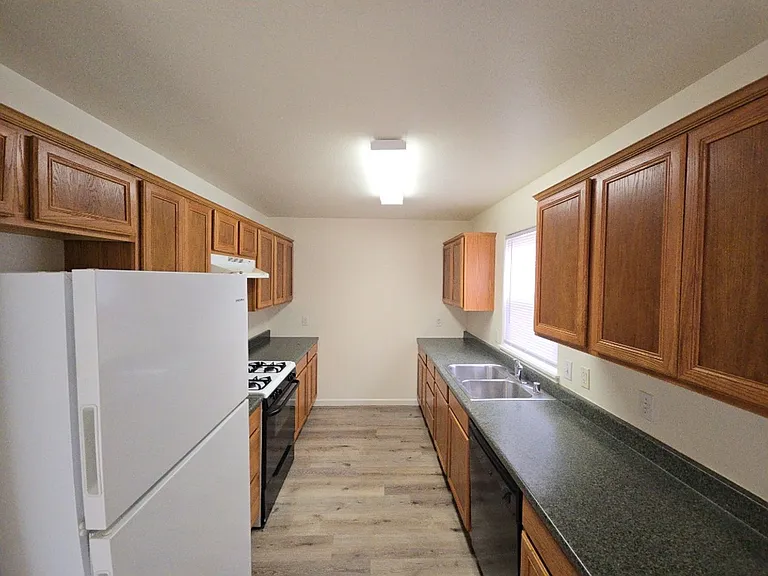 803 California St — Photo 11