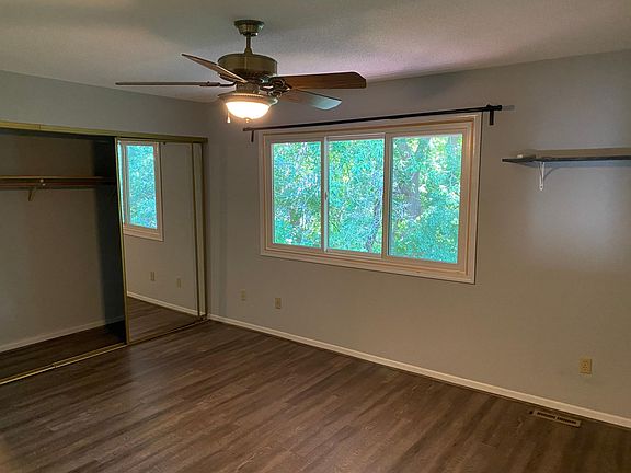 5th image of 610 Oak Park Ln #610