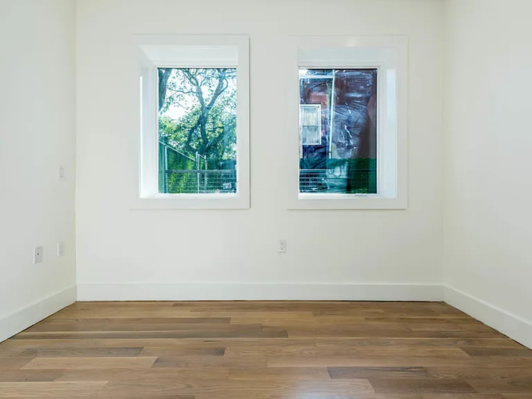 182 Malcolm X Blvd #1A — Photo 7