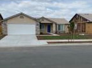 1143 S Creekside Pl E, Porterville, CA 93257
