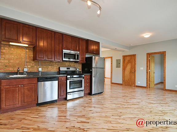 Kitchen / Living Room