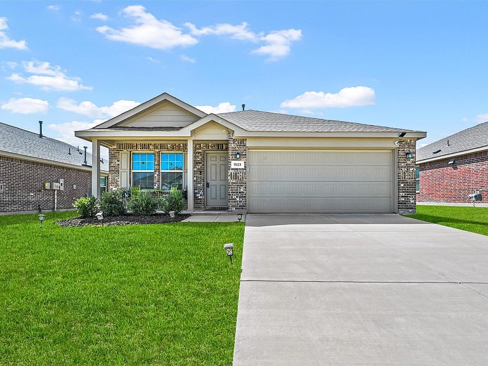 1st image of 1523 Avery Pointe Dr