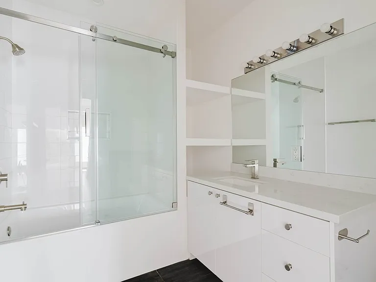 536 E San Jose Ave — Photo 20