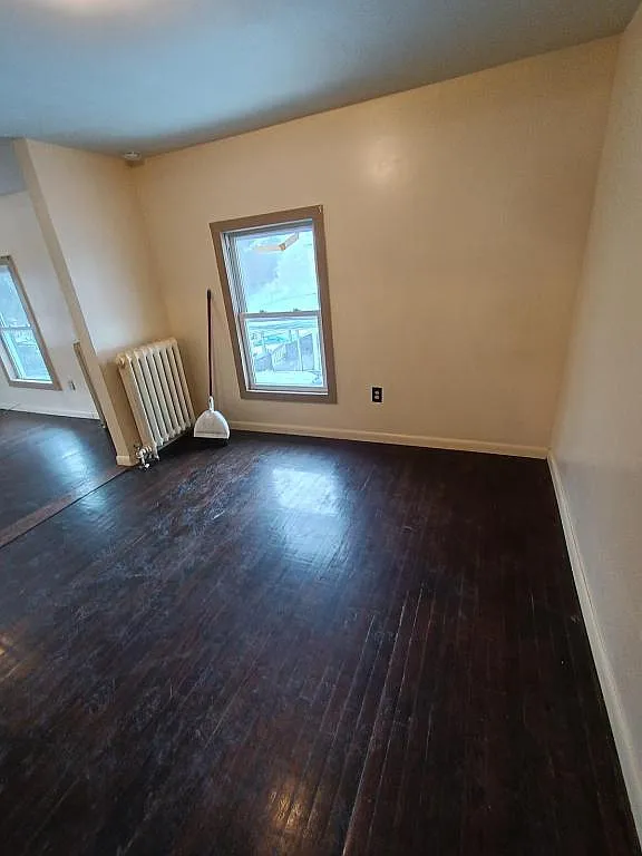 109 Guy Park, 2L — Photo 4