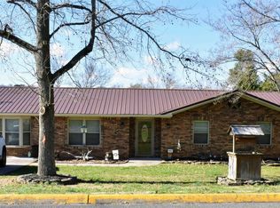 202 Christin Dr, Clinton, TN 37716