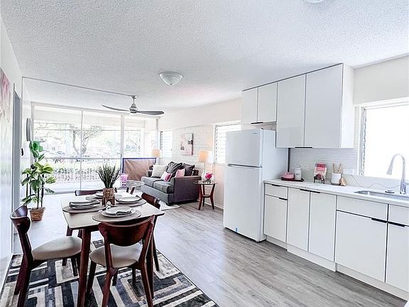3rd image of 1535 Punahou St APT 204