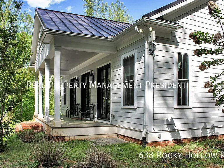 638 Rocky Hollow Rd — Photo 3
