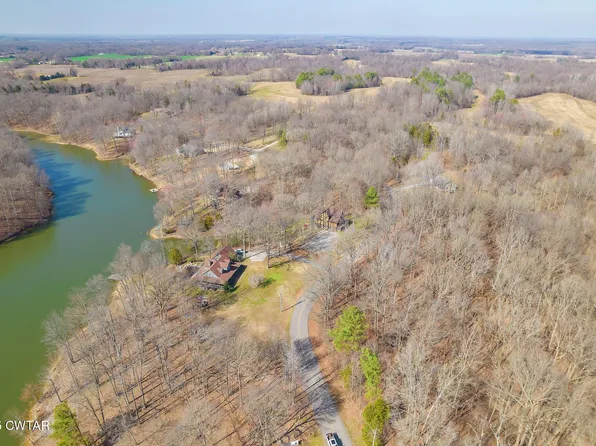 22 Lake Hayes Estates Rd, Trenton, TN 38382