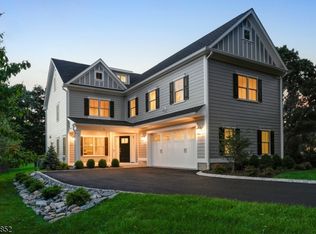 7 Hoyt St, Madison, NJ 07940