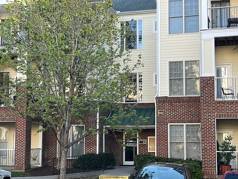 901 Canenaugh Dr #304 — Photo 21