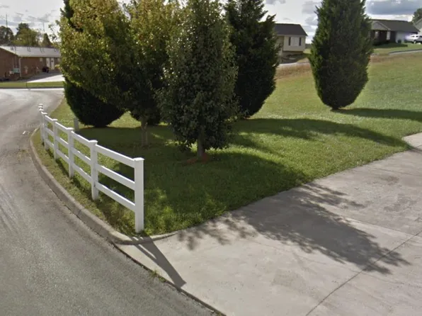 101 Comanche Way, Church Hill, TN 37642