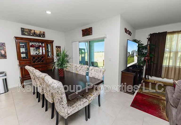 833 Ambleside Dr — Photo 18