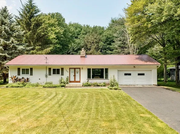 789 Gravel Rd, Webster, NY 14580