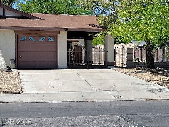 2nd image of 4061 Foxgrove Dr