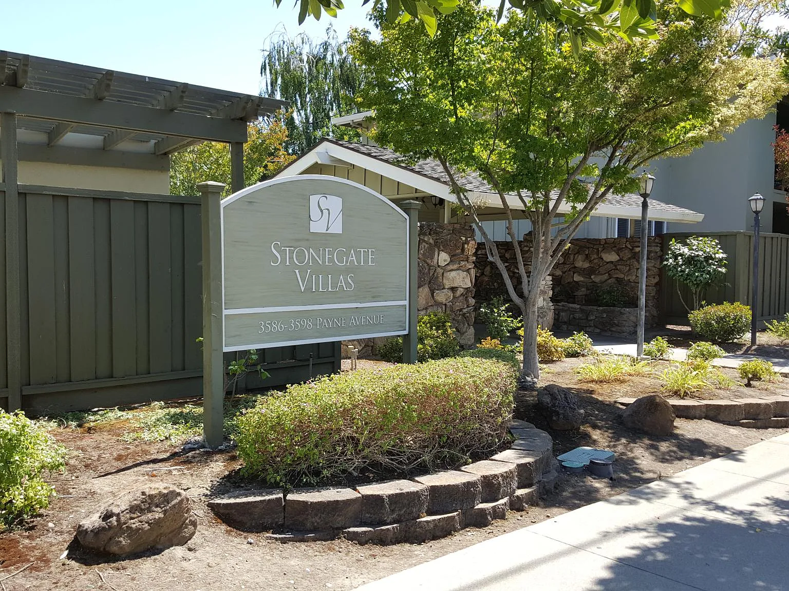 3 bed, 1080 sqft, $3,500 — Photo 1