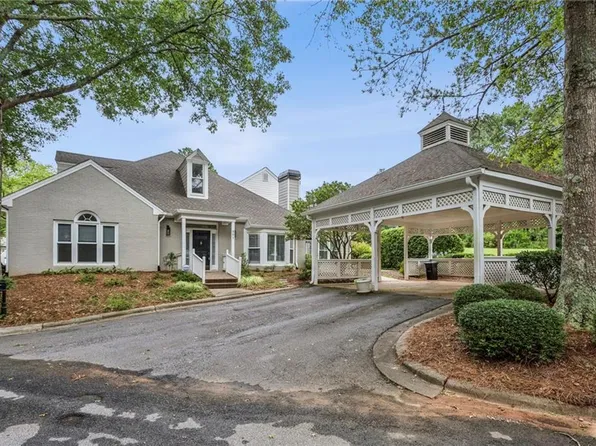 301 Carryback Dr, Marietta, GA 30068