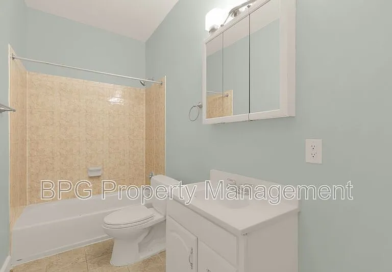 1027 7th St NE — Photo 18