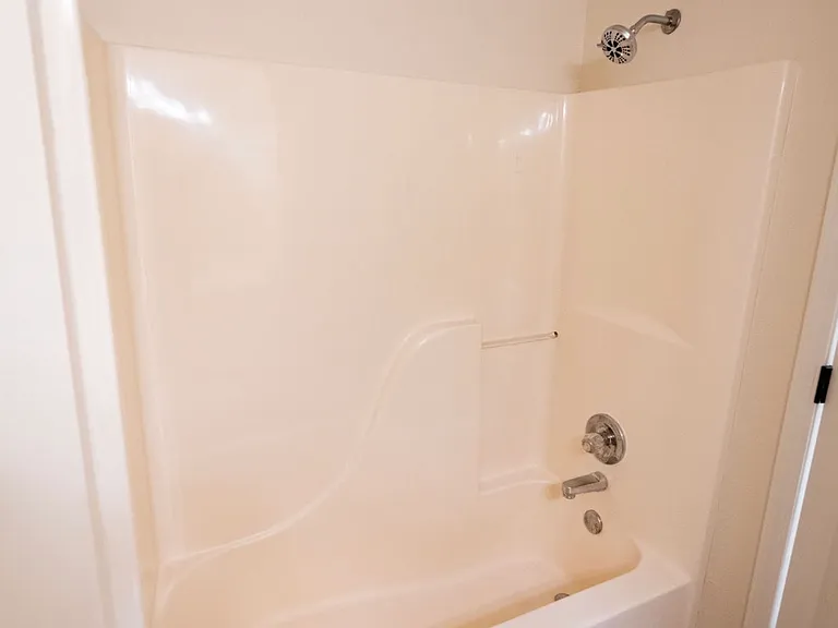 4172 Backus Ave — Photo 10