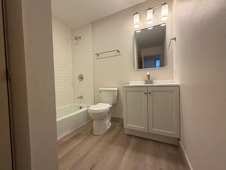 1674 Shawano Ave — Photo 30