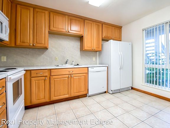 4th image of 1606 103rd Pl NE APT K1