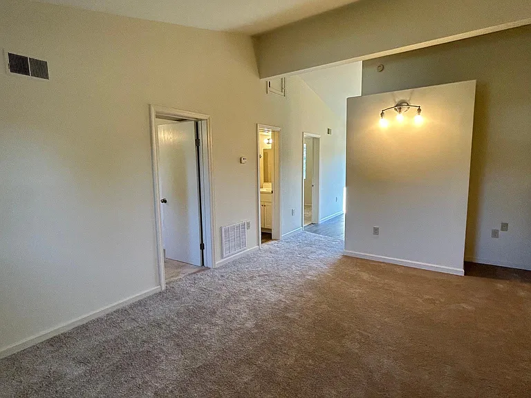 807 Rainbow Dr #3 — Photo 6