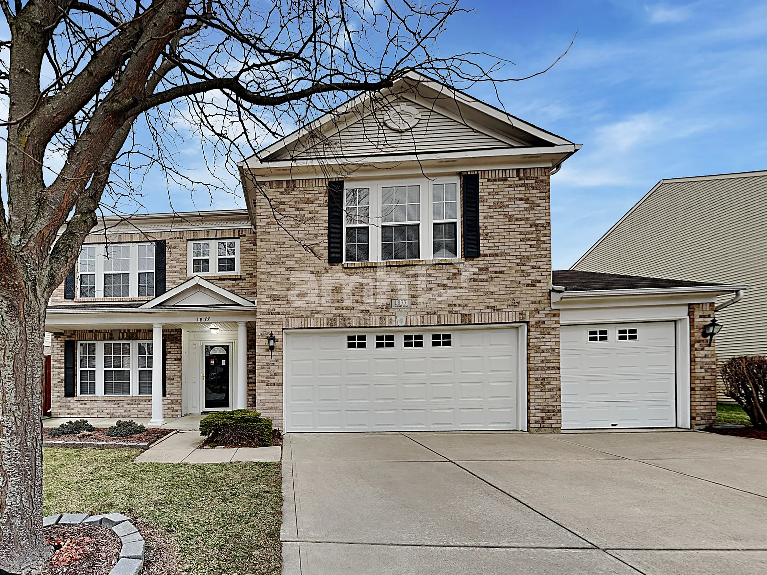 1877 Zachary Ln photo 1