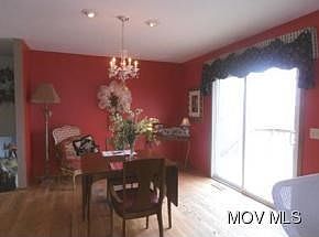 3rd image of 216 Deerwalk Cir