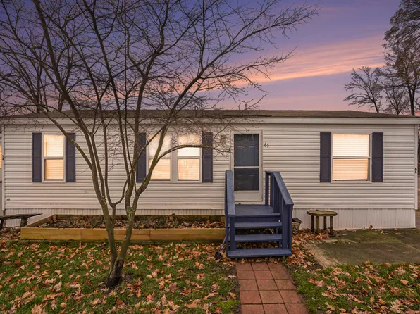 12205 Hart St NE #65, Greenville, MI 48838